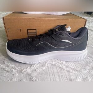 Saucony Ride 15 Black White Women Running Shoes Size 11